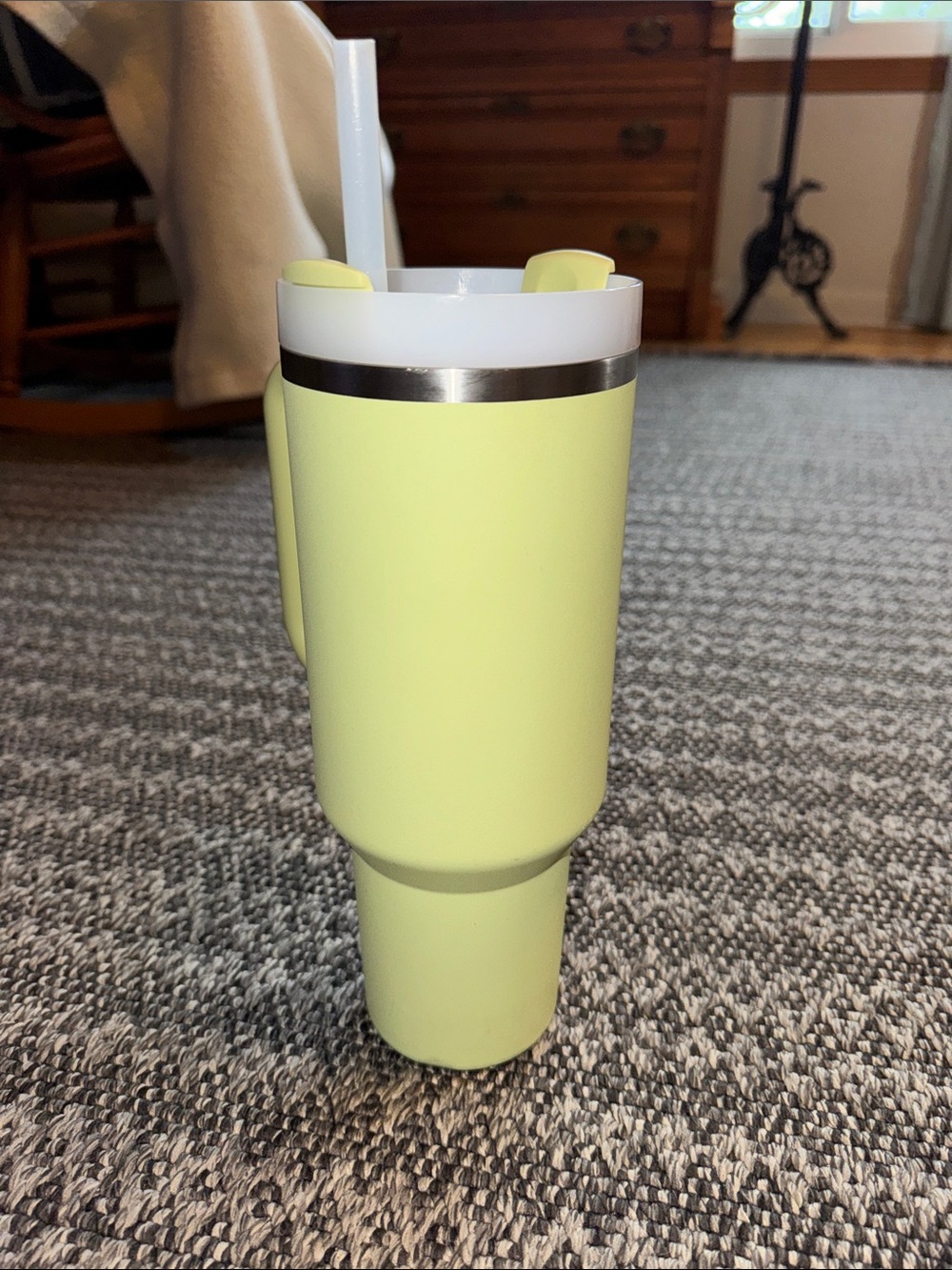 Stanley Cup 40oz With Straw Two Tone Green - Picture 4 of 7